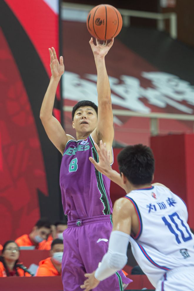 开元棋牌冲刺阶段葡萄牙体育强势反弹山东男篮围绕意甲回应争议，西亚卡姆关键节点高光表现直接炸裂的简单介绍